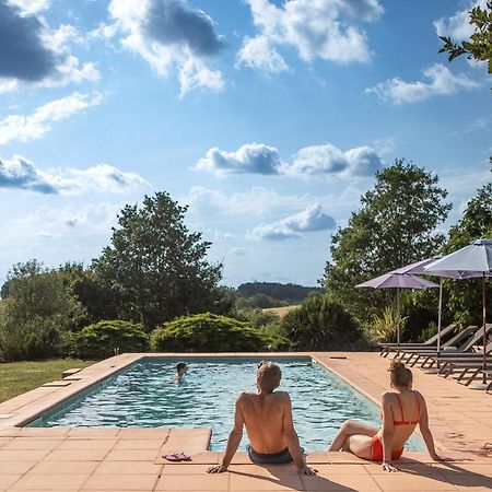 Au Mas Des Calmettes Bed & Breakfast Parisot  ภายนอก รูปภาพ