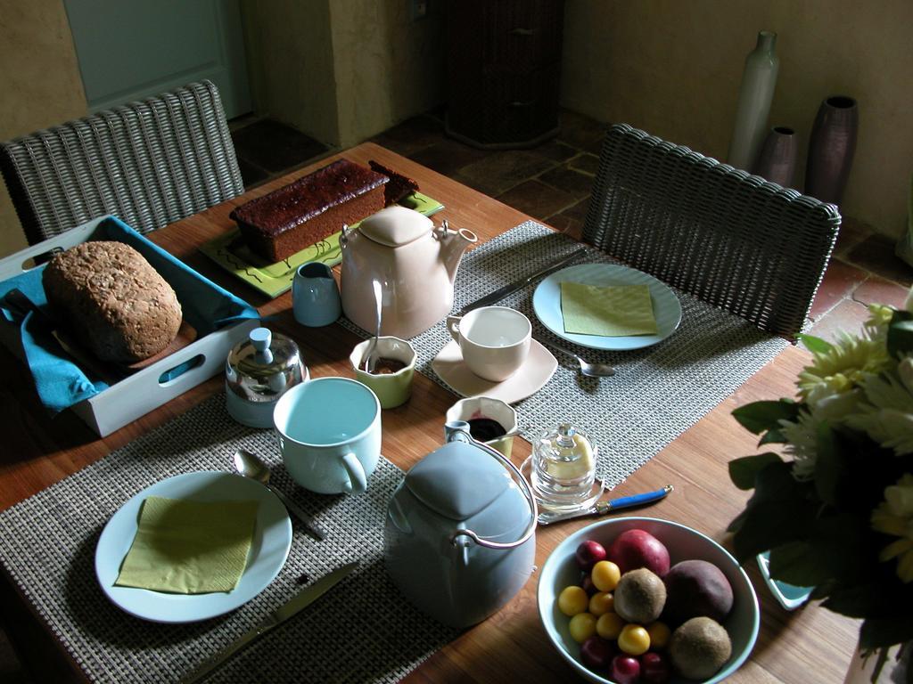Au Mas Des Calmettes Bed & Breakfast Parisot  ภายนอก รูปภาพ