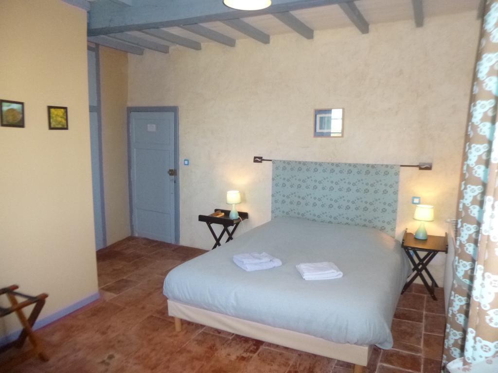 Au Mas Des Calmettes Bed & Breakfast Parisot  ห้อง รูปภาพ