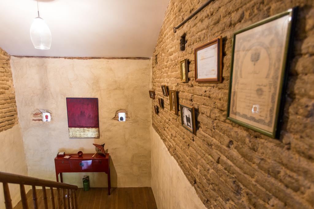 Au Mas Des Calmettes Bed & Breakfast Parisot  ภายนอก รูปภาพ