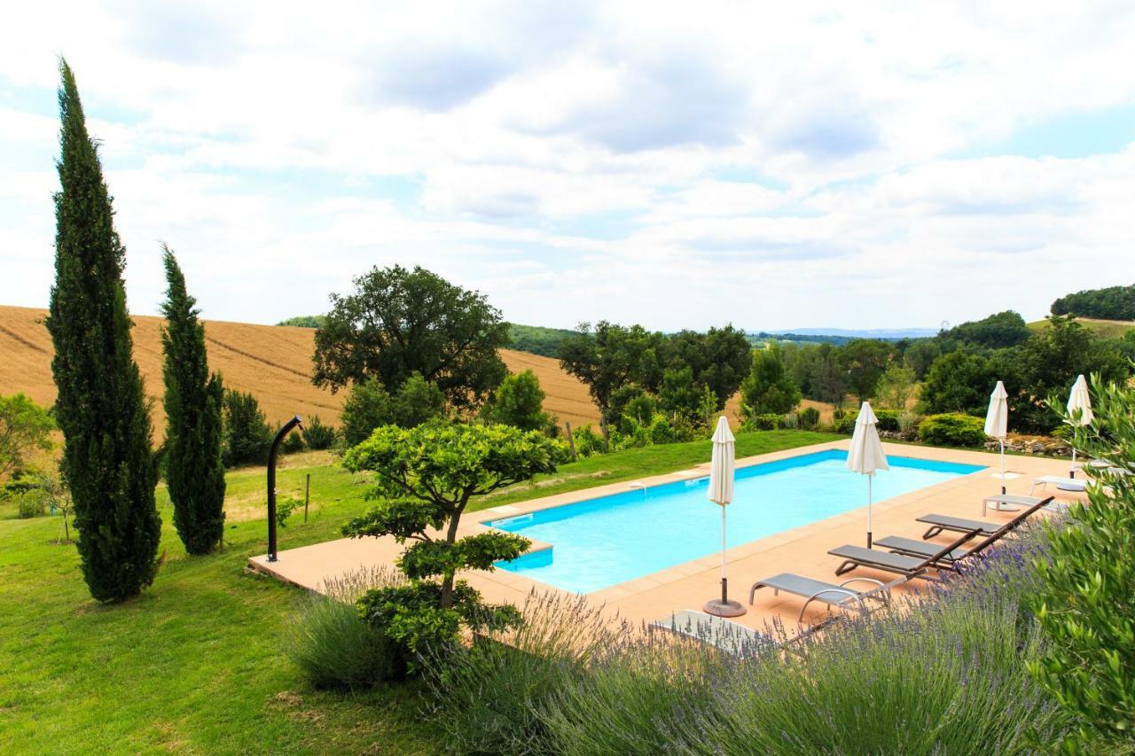 Au Mas Des Calmettes Bed & Breakfast Parisot  ภายนอก รูปภาพ